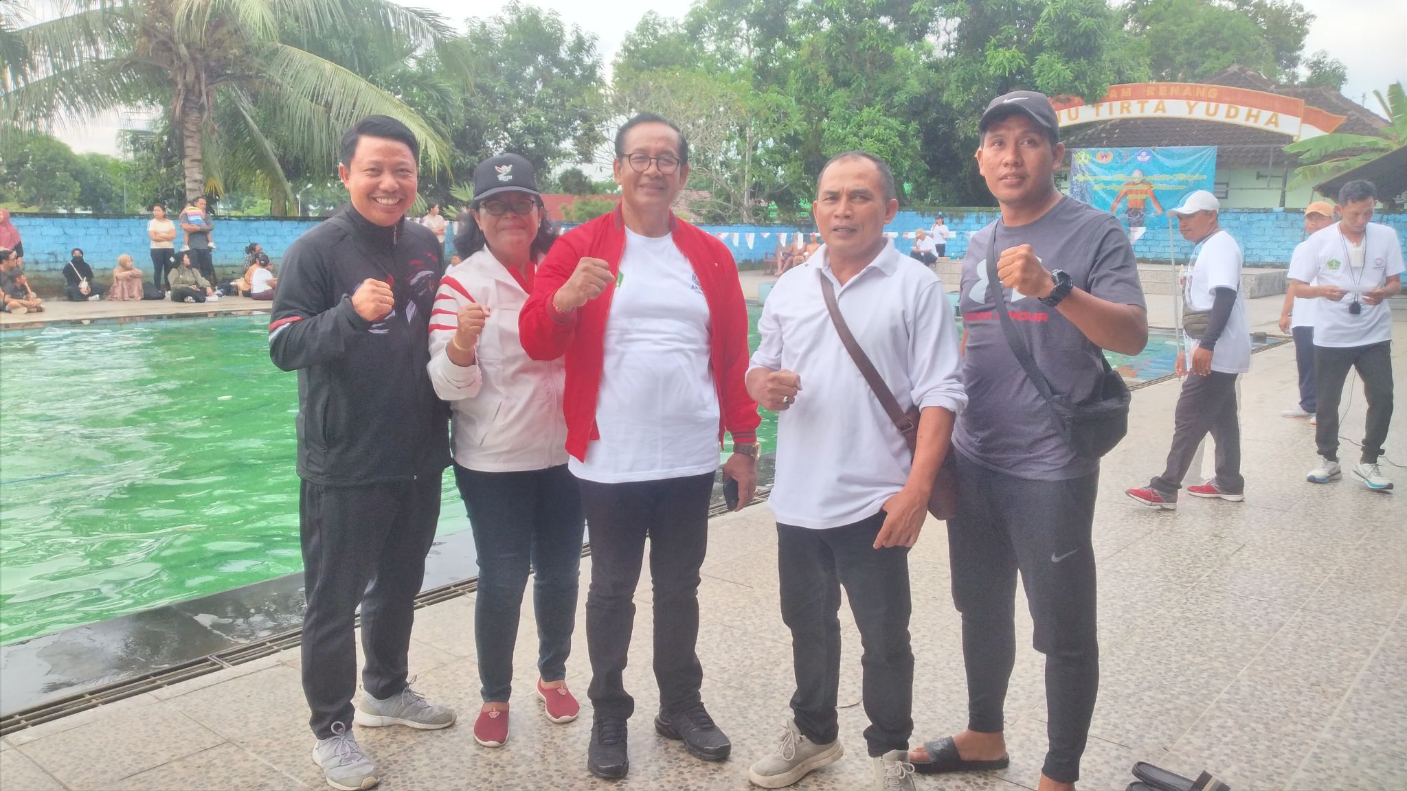 Ketua KONI Tabanan Hadiri Kejuaraan Renang Akuatik Indonesia di Ranu Tirta Yudha