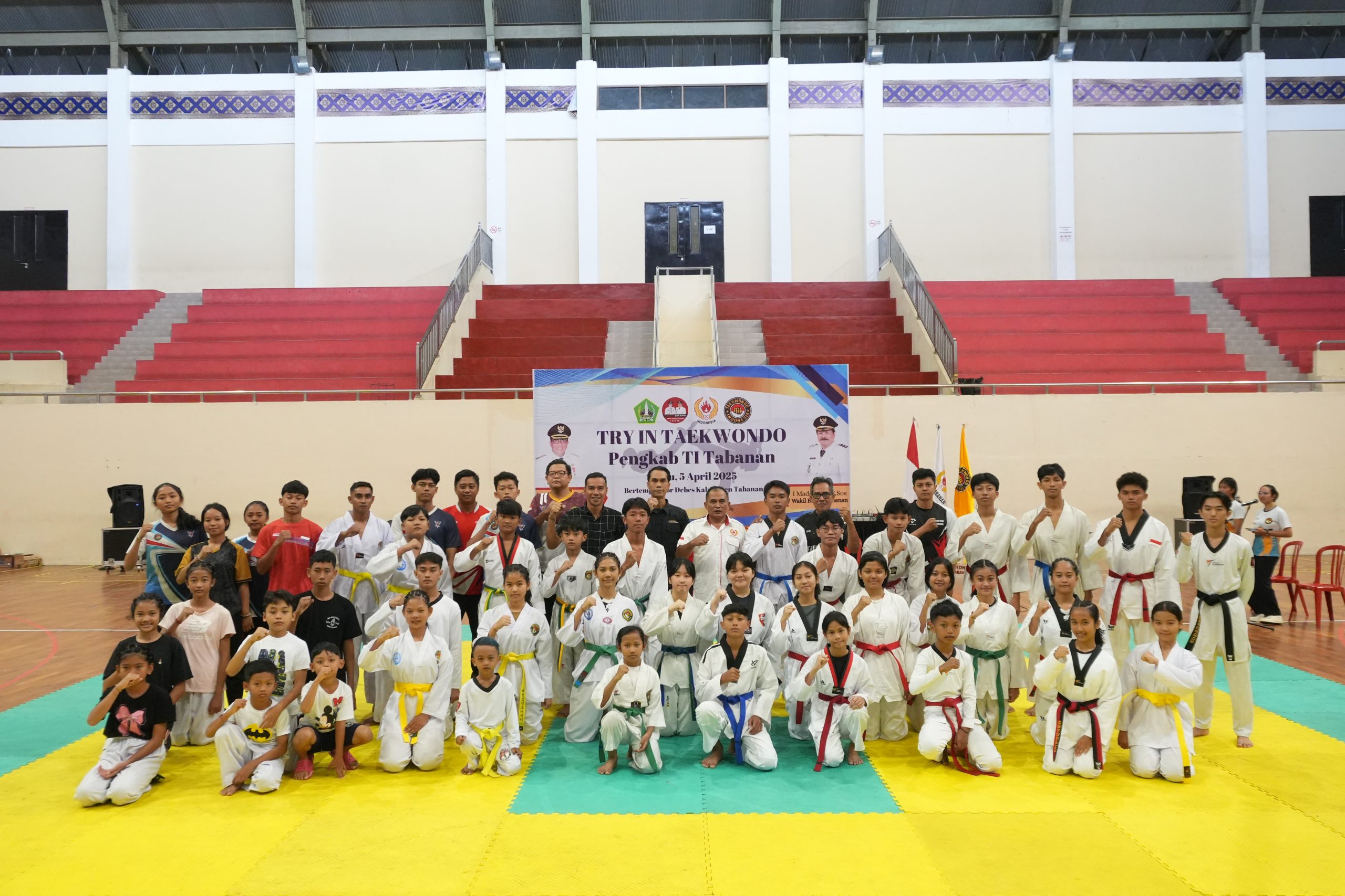 Empat Kabupaten Ikuti Try In Taekwondo Pemkab TI Tabanan 2025 di GOR DEBES Tabanan