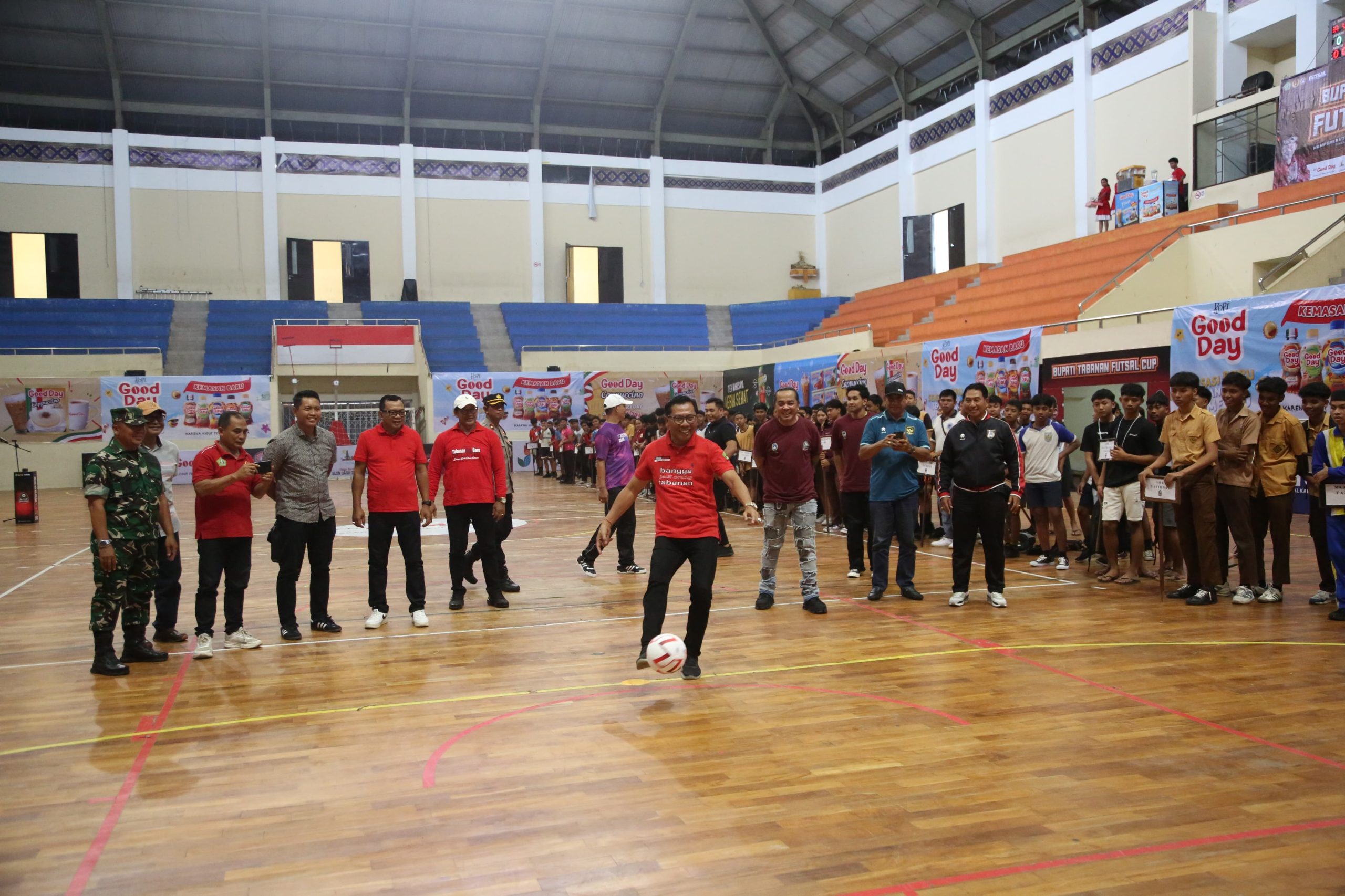 Ketua KONI Tabanan Hadiri Pembukaan Kejuaraan Futsal Bupati Cup 2025