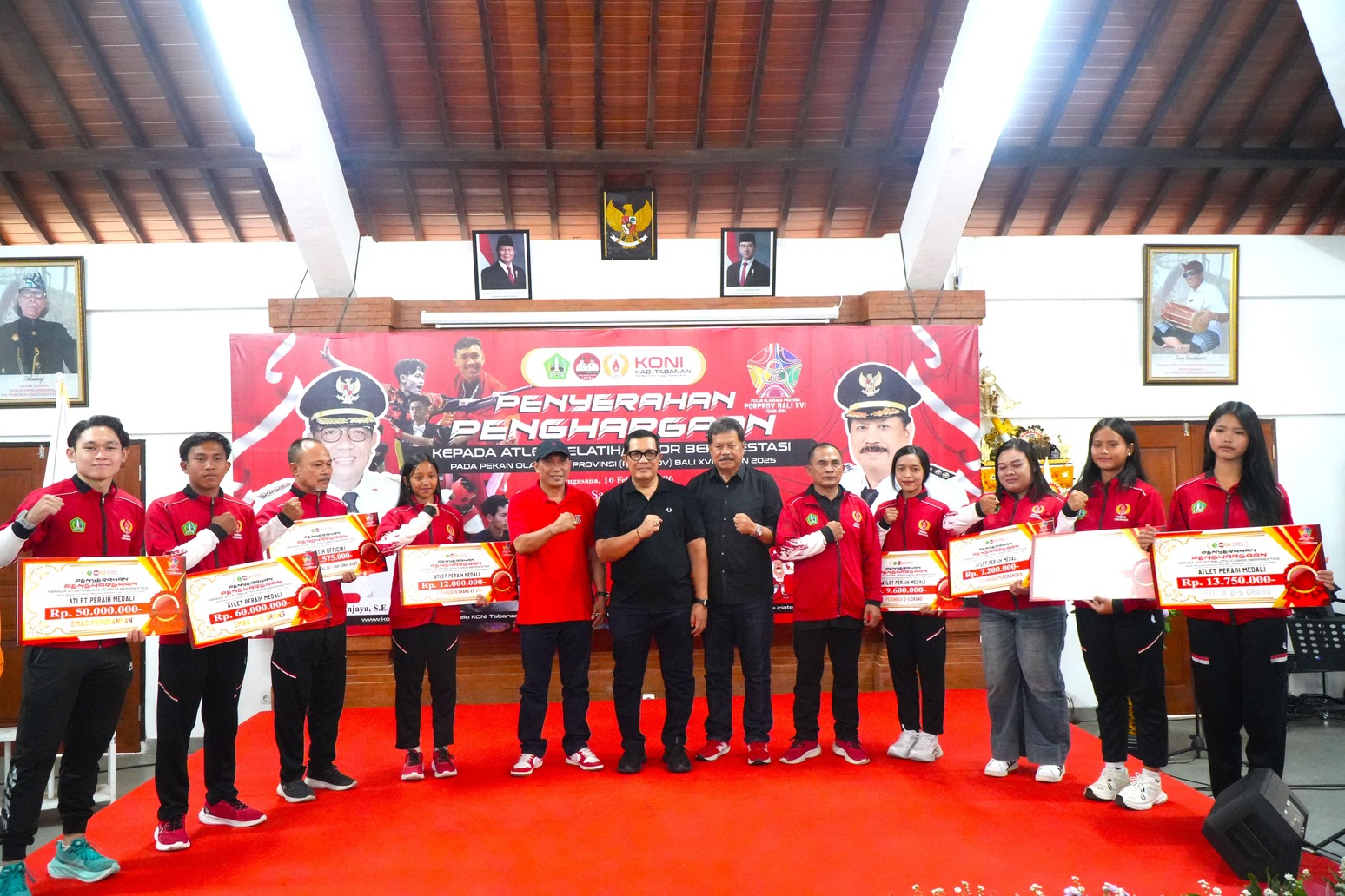 Apresiasi Prestasi Gemilang, Bupati Sanjaya Beri Penghargaan kepada Atlet dan Pelatih Pekan Olahraga Provinsi Bali XVI 2025